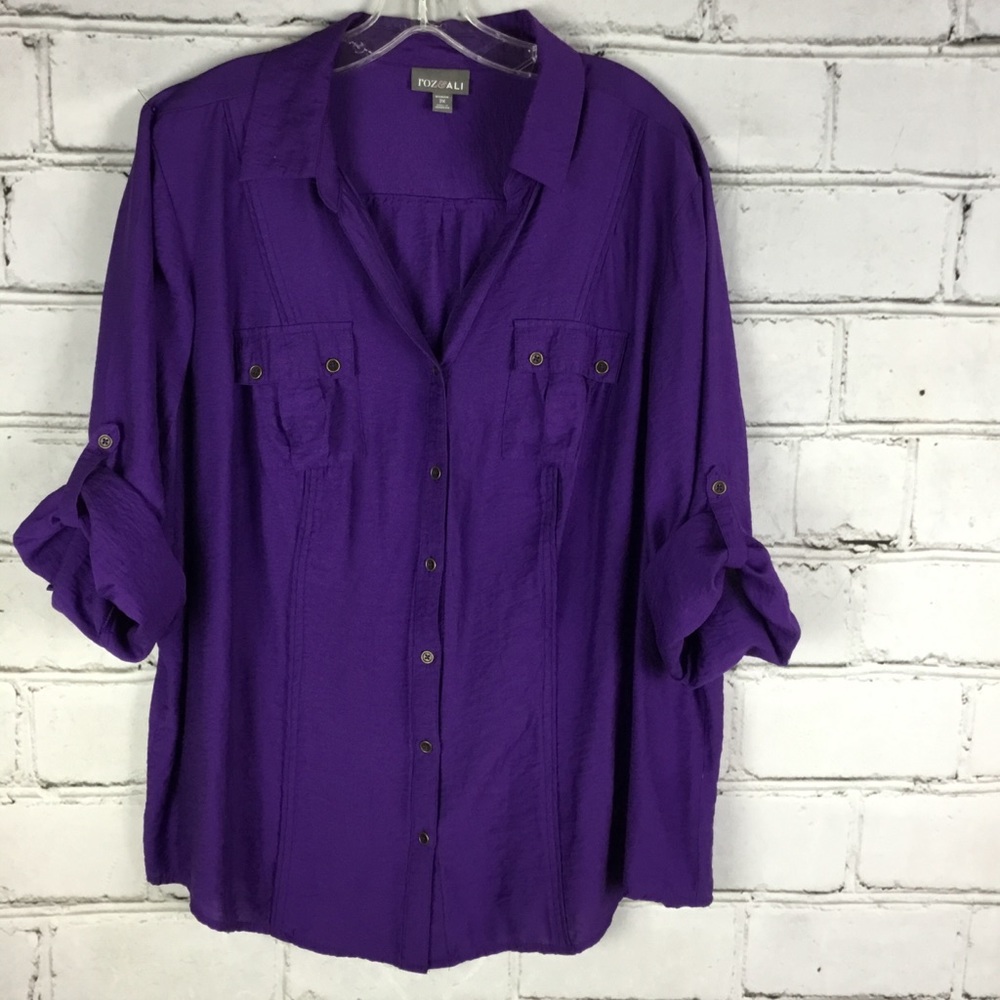 ⬇️ Roz & Ali VNeck Button Down 3/4 Slv Lightweight